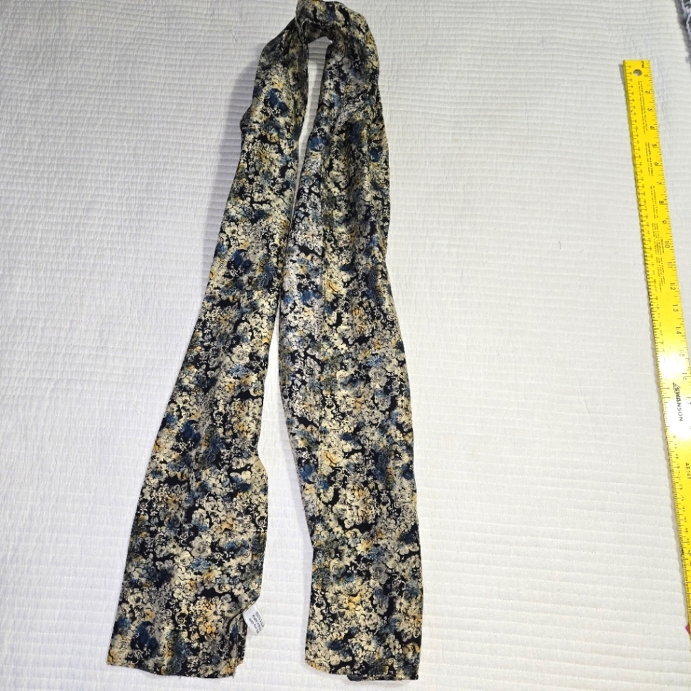 Silk Floral Patterned Scarf